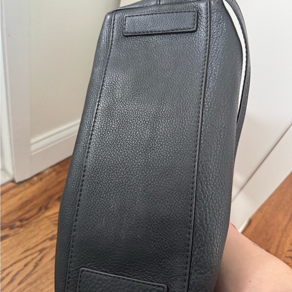 Tory Burch McGraw Triple Compartment Purse - Picture 3 of 5